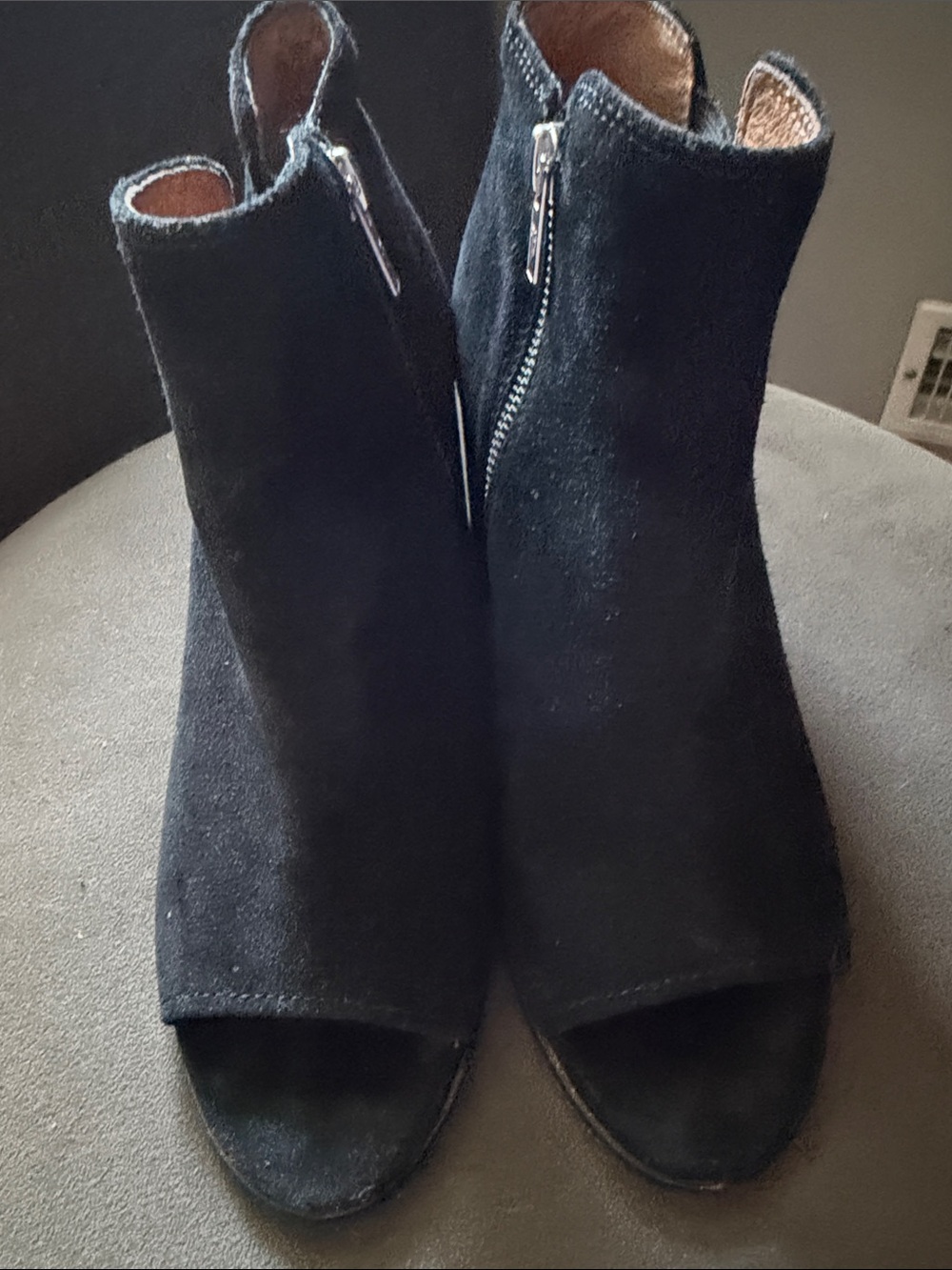 Frye Danica Chelsea Black Suede Peep-Toe Booties Womens 8.5 Fall Block Heel - Picture 2 of 10